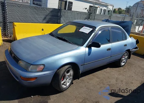1995 Toyota Corolla Le/Dx from USA, damaged, VIN 1NXAE09BXSZ300159